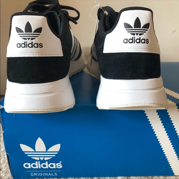 Adidas origainals flashback black & white sneaker - Picture 2 of 7